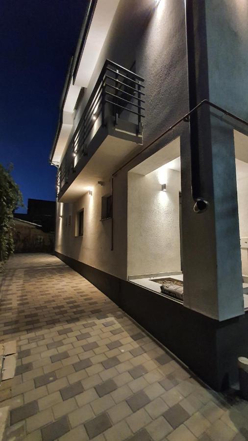 Cazare Spital Fundeni Bukurešť Exteriér fotografie